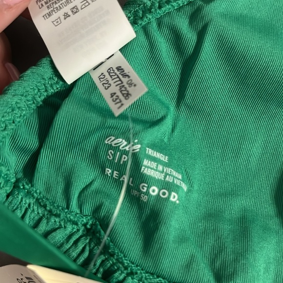 NWT Aerie Triangle bikini top - Picture 5 of 5